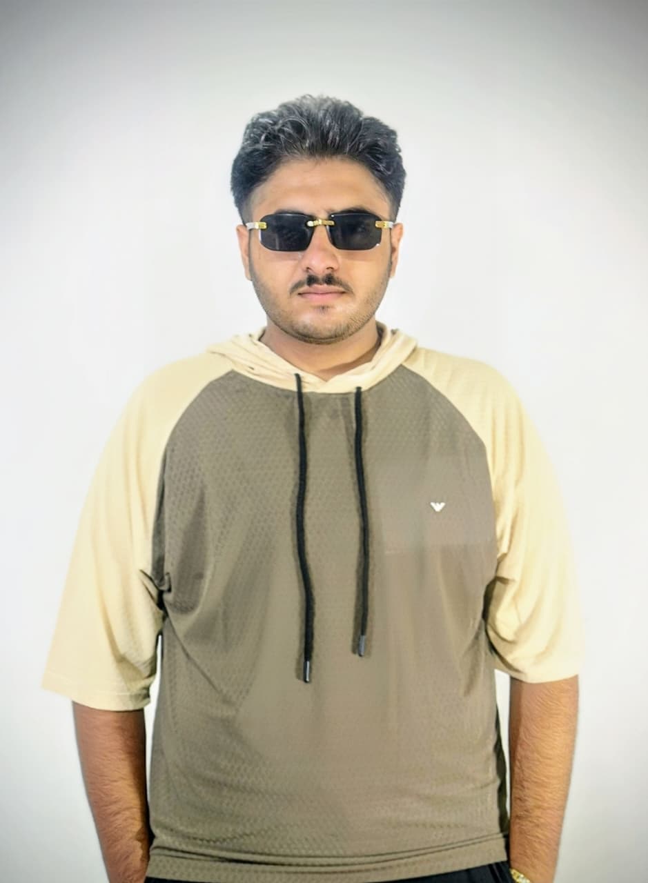 URBAN BREEZE HALF-SLEEVE HOODIE